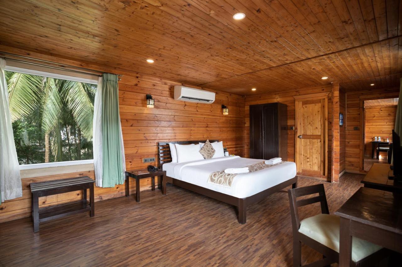 Stone Wood Riverfront Resort Siolim Exterior foto